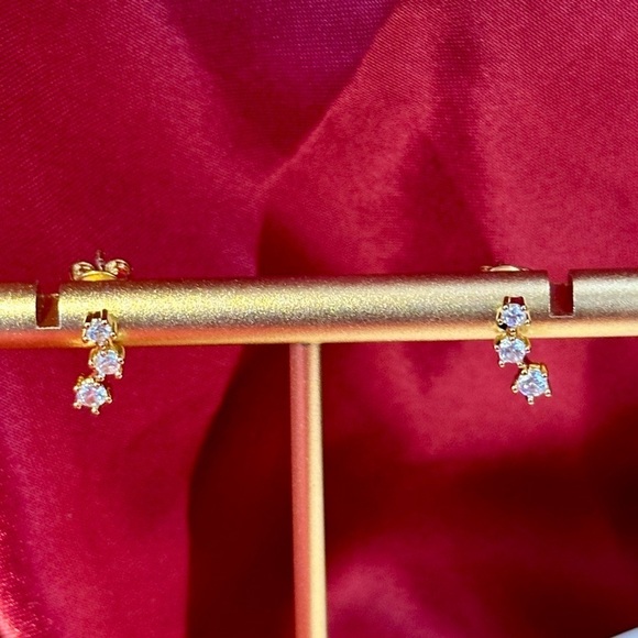 925 Sterling Silver Hypoallergenic 14K gold plated star - Picture 4 of 12